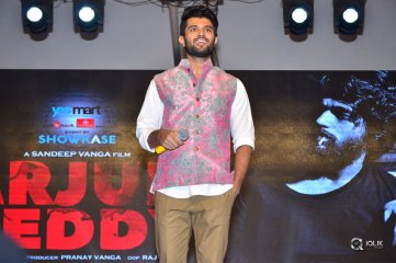 Arjun Reddy Movie Pre Release Function